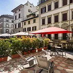 Spacious & Bright, Next To The Duomo Of Florence, Michelangelo, With Patio