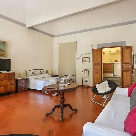 Spacious & Bright, Next To The Duomo Of Florence, Michelangelo, With Patio *