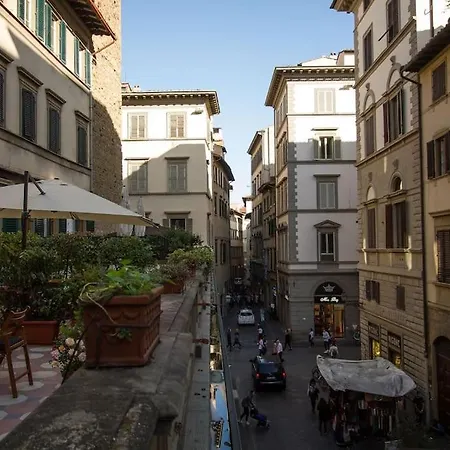 Apartment Spacious & Bright, Next To The Duomo Of Florence, Michelangelo, With Patio *