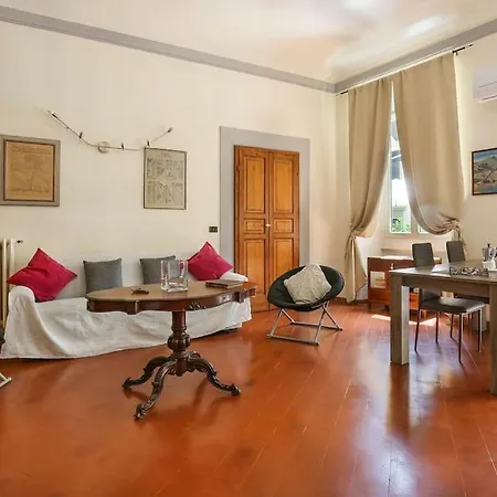 Spacious & Bright, Next To The Duomo Of Florence, Michelangelo, With Patio