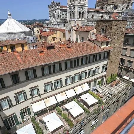 Apartment Spacious & Bright, Next To The Duomo Of Florence, Michelangelo, With Patio