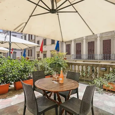 Spacious & Bright, Next To The Duomo Of Florence, Michelangelo, With Patio * Florence
