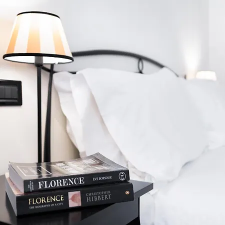 Spacious & Bright, Next To The Duomo Of Florence, Michelangelo, With Patio Lejlighed Firenze